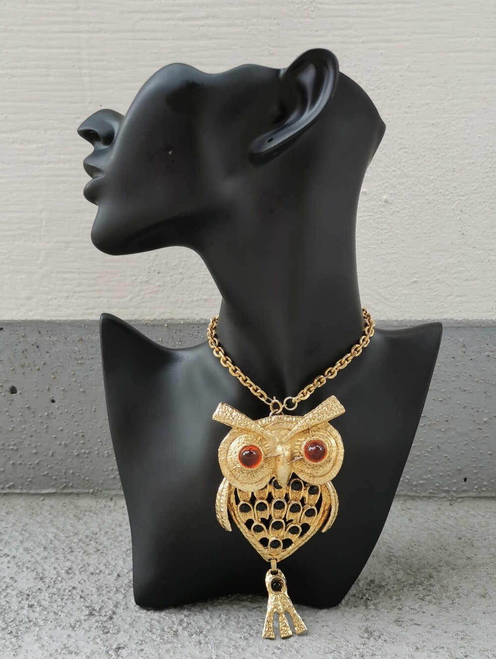 Vintage Gold Tone Articulated Owl Statement Necklace Red Eyes